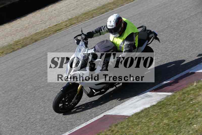 /01 02.04.2026 MAZ ADR/Gruppe gelb Gruppe gruen/48